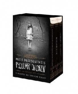 Riggs, Ransom Miss Peregrine's Peculiar Children 3-book Boxed Set 