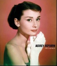 Audrey Hepburn: A Life in Pictures ( :  ) 