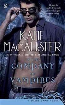 Katie, MacAlister In the Company of Vampires 